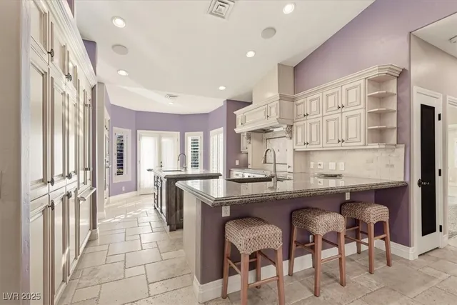 $4,000 | 8570 Country Home Circle, Las Vegas, NV 89149