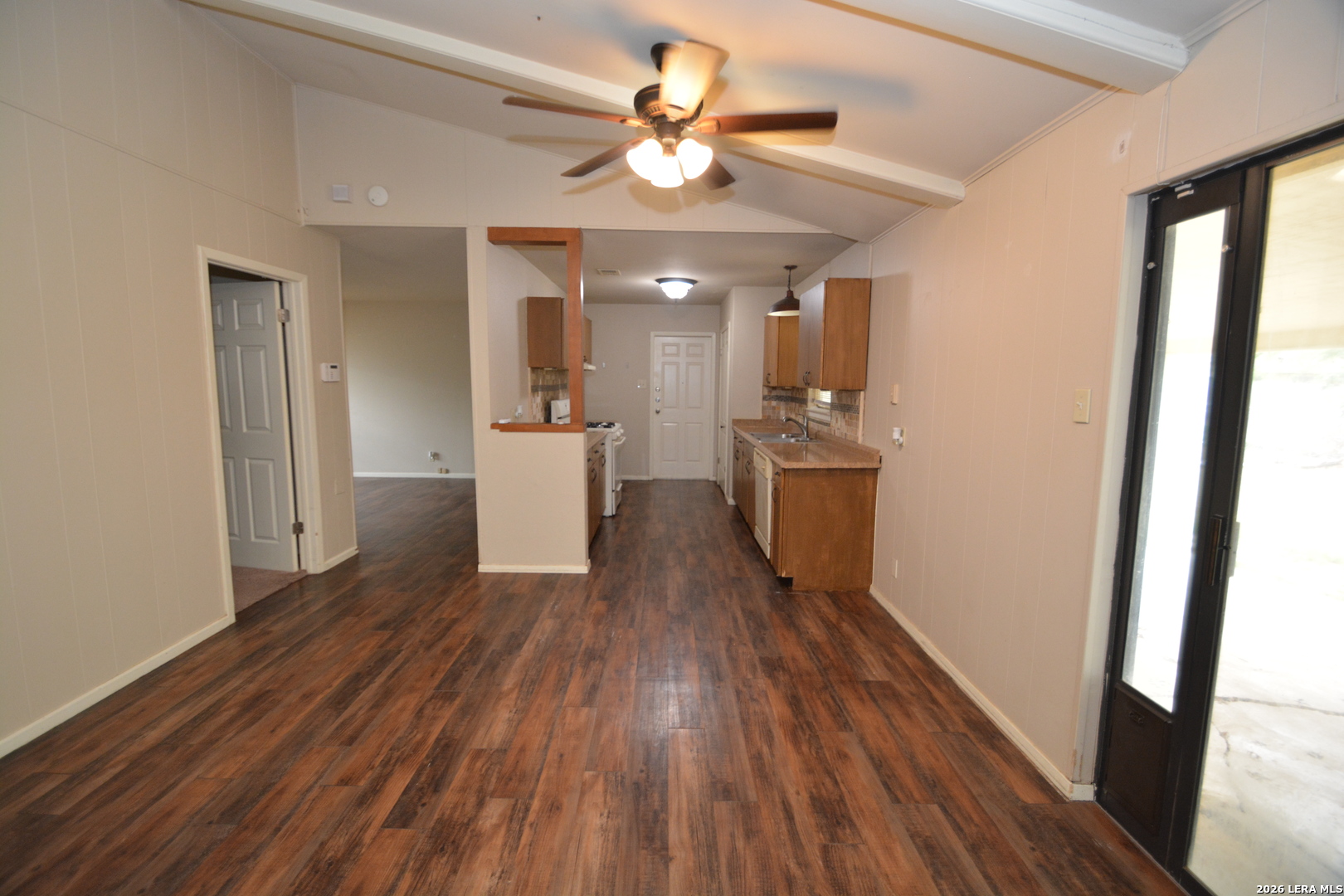 823 Highgate Road Universal City, TX 78148 - Photo 5 of 12