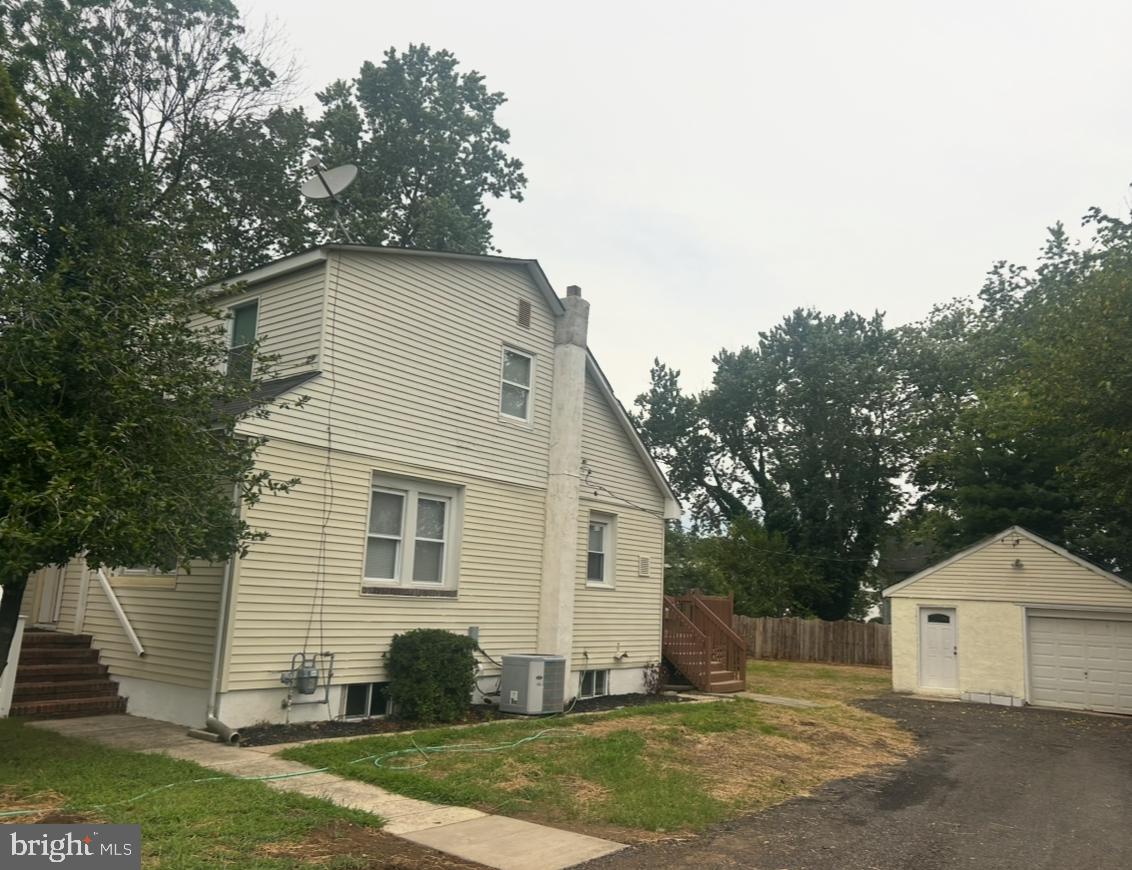 1776 North Tuckahoe Road Williamstown, NJ 08094 - Photo 11 of 14 a view of a house with a yard