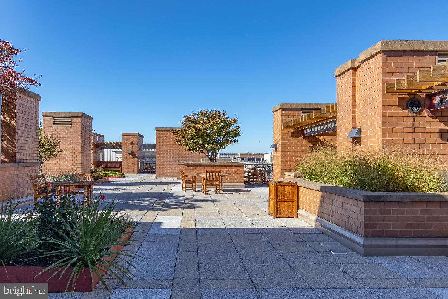 616 E Street Northwest, Unit 819 Washington, DC 20004 - Photo 23 of 26