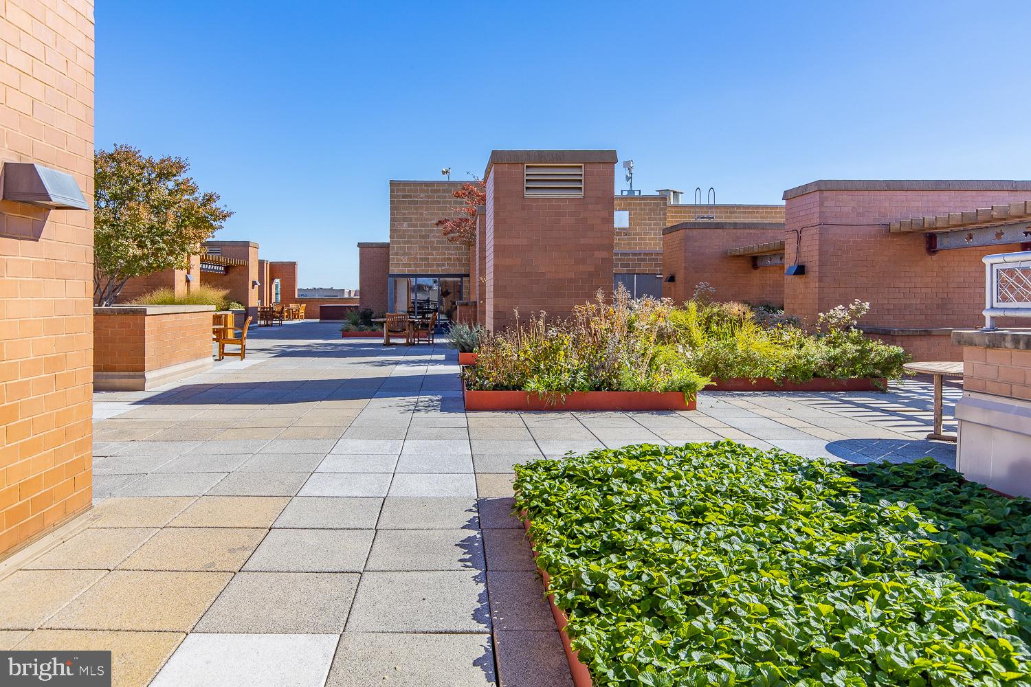 616 E Street Northwest, Unit 819 Washington, DC 20004 - Photo 25 of 26