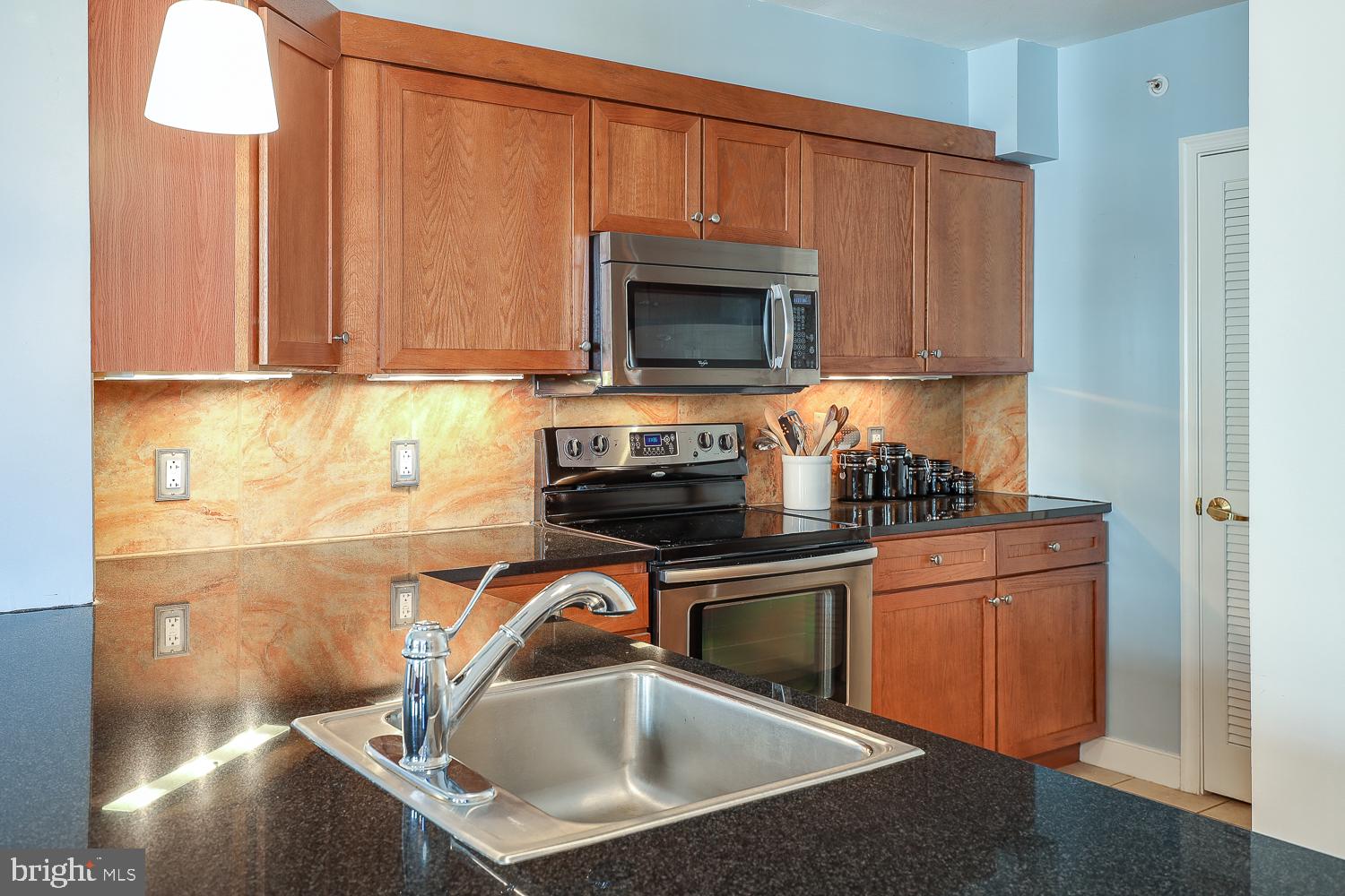 616 E Street Northwest, Unit 819 Washington, DC 20004 - Photo 9 of 26