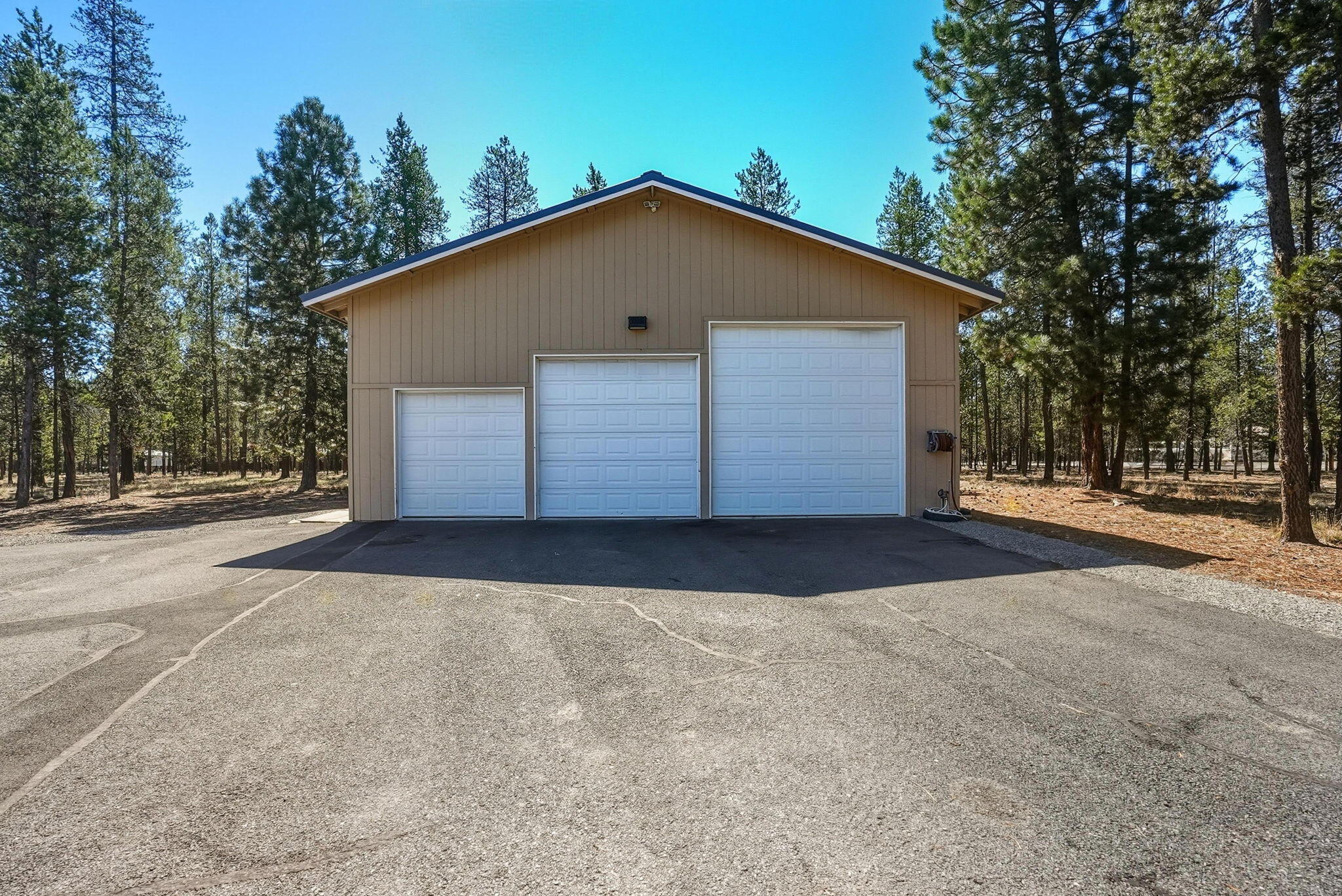 52220 Dorrance Meadow Road La Pine, OR 97739 - Photo 49 of 56 23-web-or-mls-Riley_Visuals_023