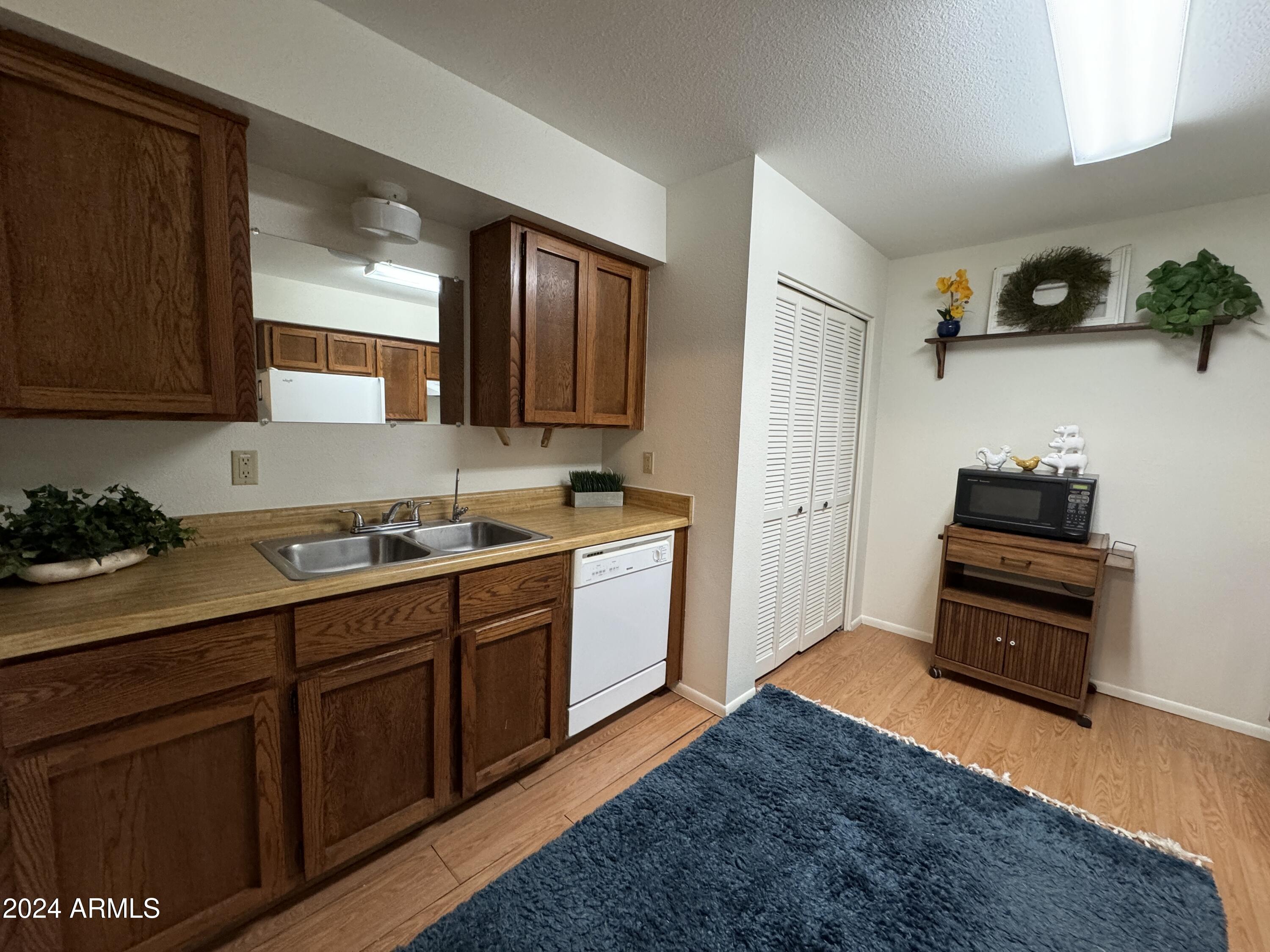 3270 South Goldfield Road, Unit 217 Apache Junction, AZ 85119 - Photo 6 of 33 Kitchen