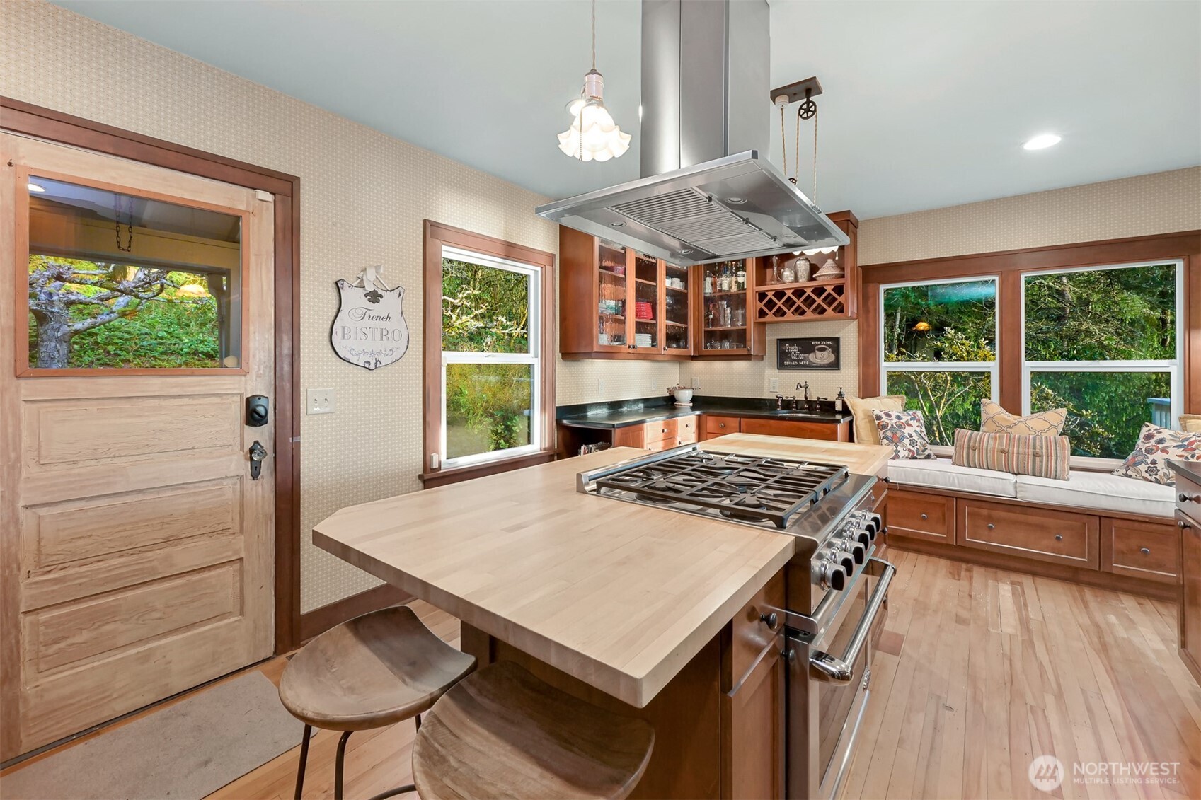 945 Chuckanut Mountain Drive Bellingham, WA 98229 - Photo 5 of 40