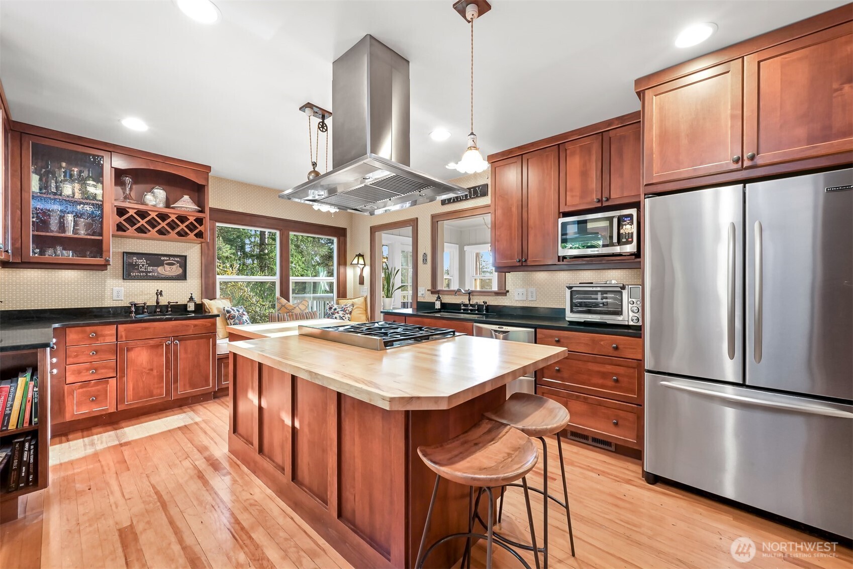 945 Chuckanut Mountain Drive Bellingham, WA 98229 - Photo 9 of 40