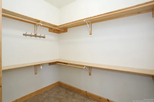 $549,000 | 891 Hopkinsville Road, Cuero, TX 77954