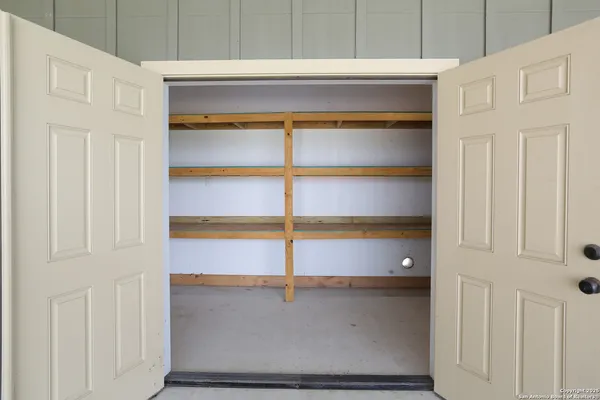 $549,000 | 891 Hopkinsville Road, Cuero, TX 77954