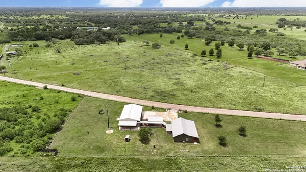 $549,000 | 891 Hopkinsville Road, Cuero, TX 77954