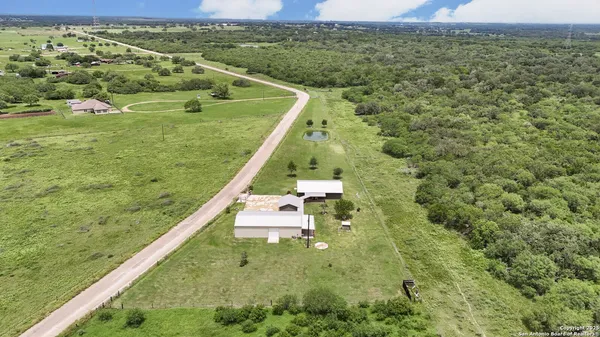 $549,000 | 891 Hopkinsville Road, Cuero, TX 77954