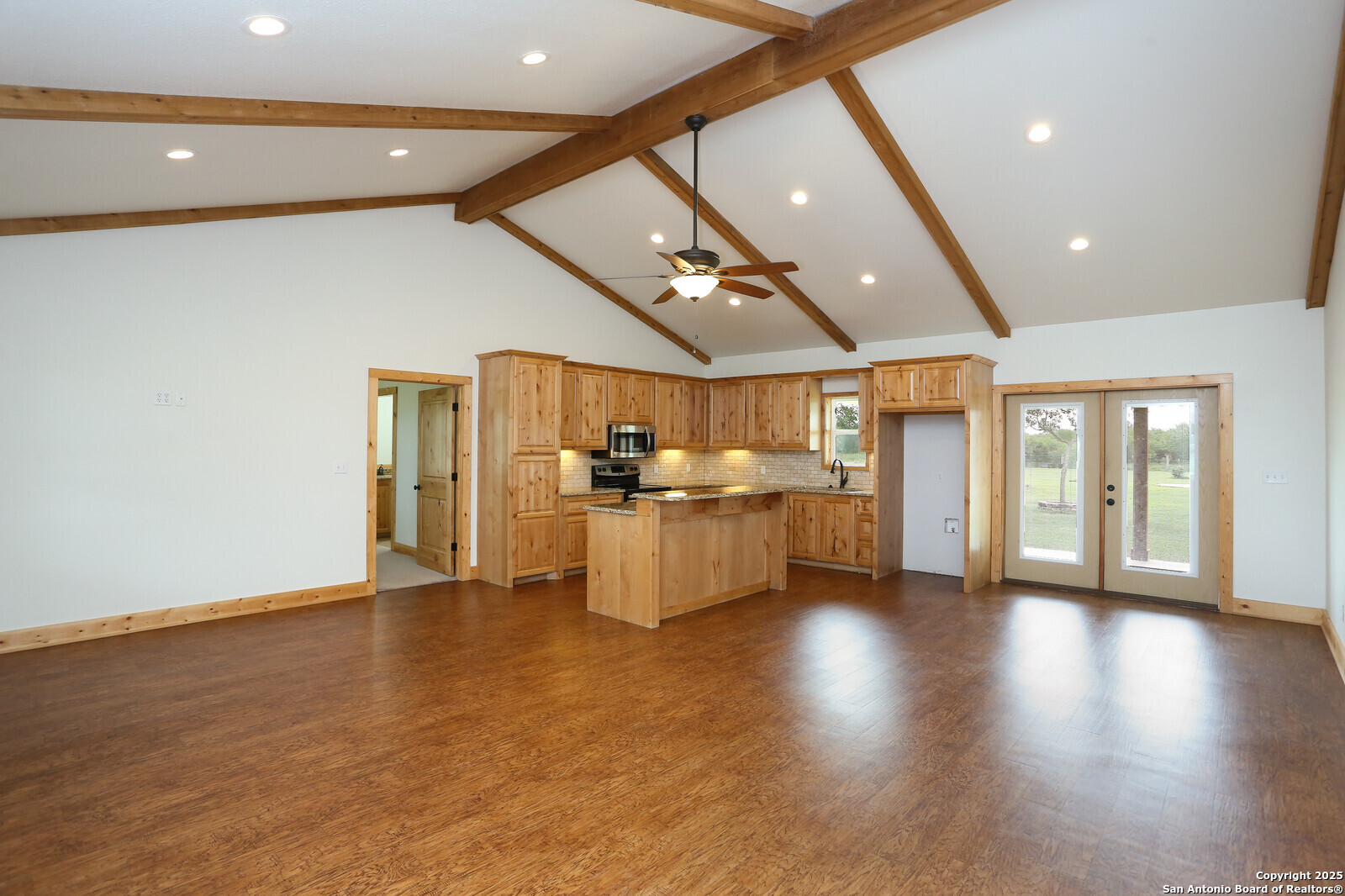 891 Hopkinsville Road Cuero, TX 77954 - Photo 5 of 36