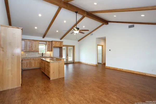 $549,000 | 891 Hopkinsville Road, Cuero, TX 77954