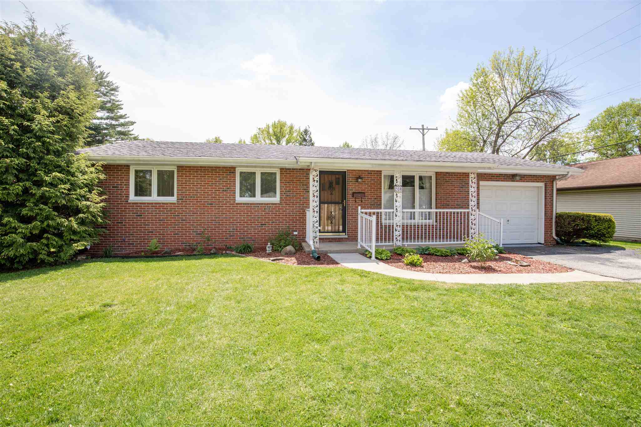 208 East Garrett Street Springfield, IL 62703 - Photo 1 of 18