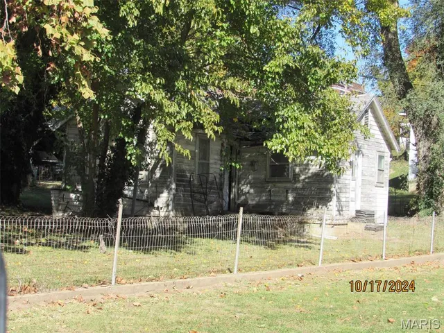 $15,000 | 515 North 7th Street, Louisiana, MO 63353