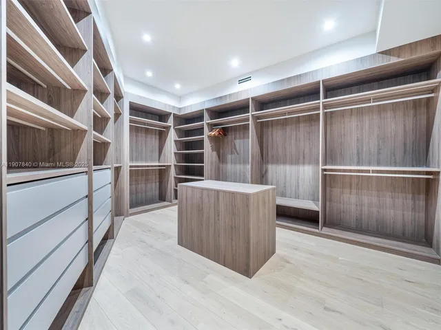 $24,999,000 | 11400 North Bayshore Drive, North Miami, FL 33181