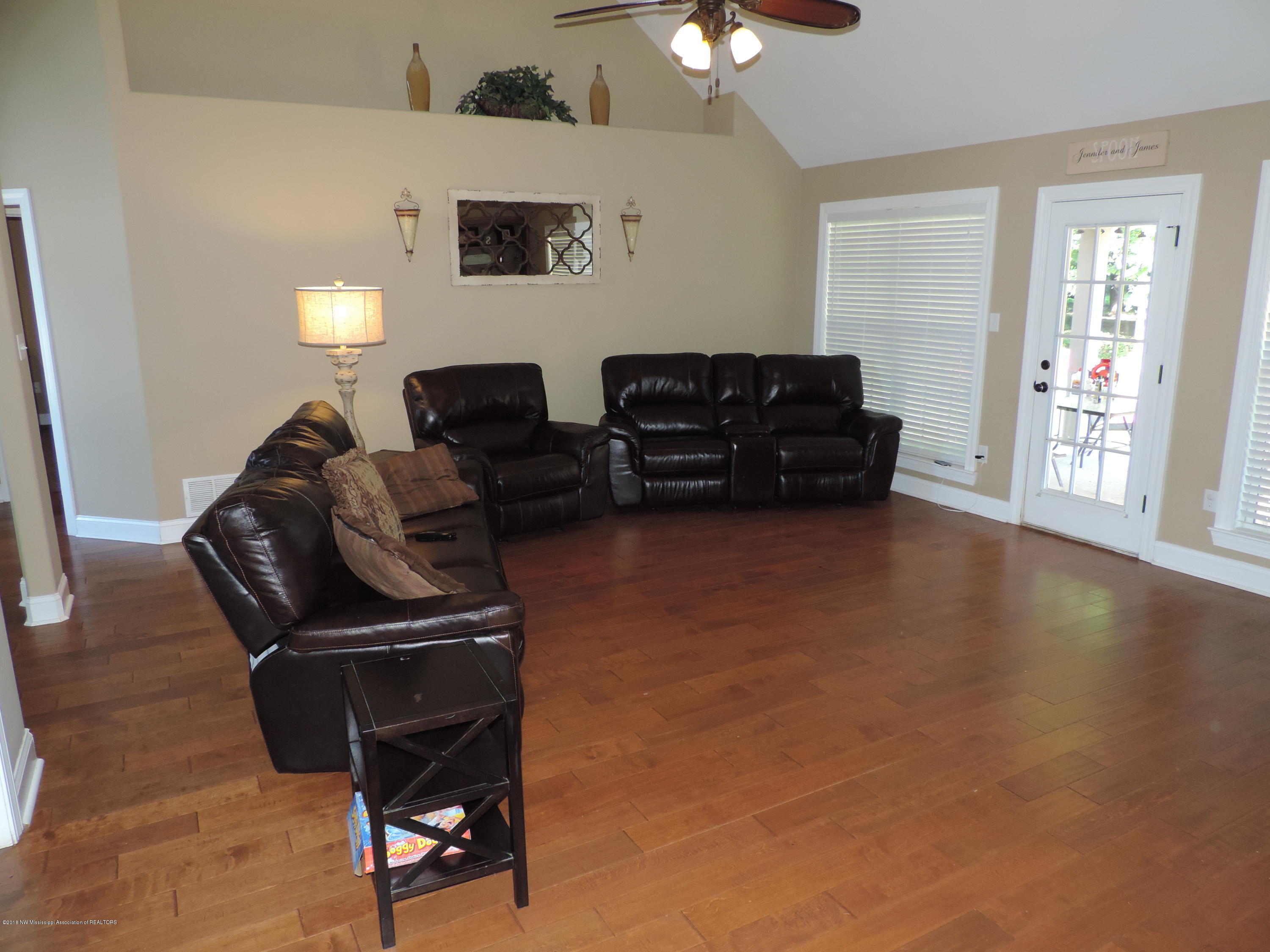 7104 Yellow Dog Road Senatobia, MS 38668 - Photo 4 of 23 DSCN4928