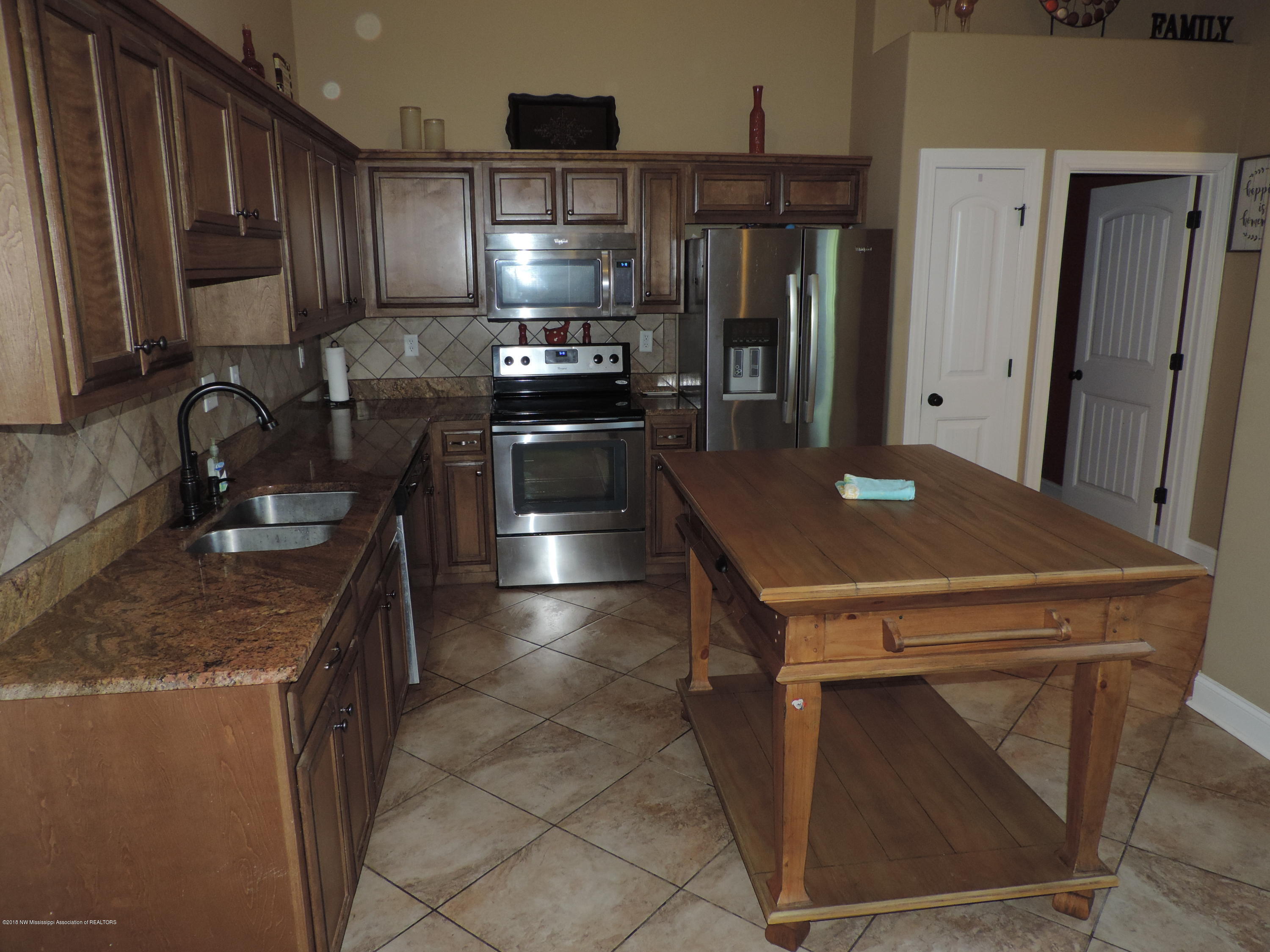 7104 Yellow Dog Road Senatobia, MS 38668 - Photo 5 of 23 DSCN4940