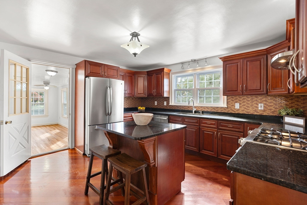 30 Ridge Avenue Lynn, MA 01905 - Photo 8 of 33 Gallery Image 8