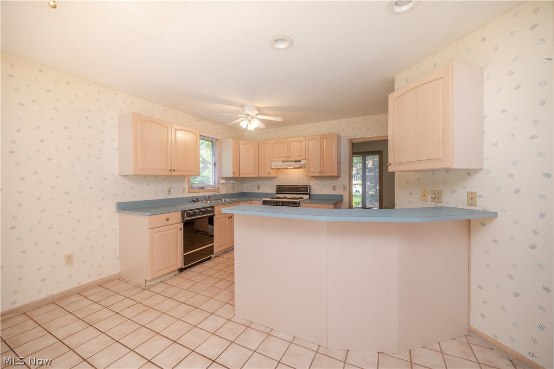 9114 Inverrary Warren, OH 44484 - Photo 12 of 49