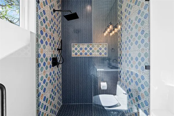 $3,950 | 506 Krebs Lane, Unit 3, Austin, TX 78704