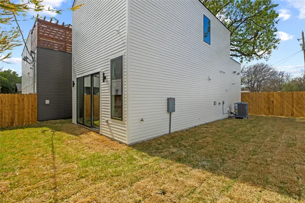 $3,950 | 506 Krebs Lane, Unit 3, Austin, TX 78704