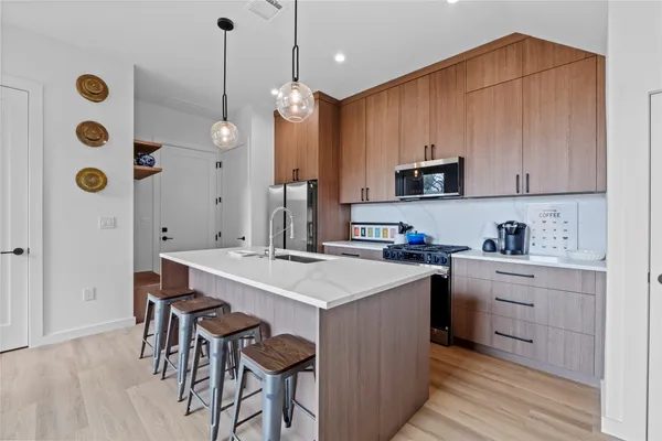 $3,895 | 506 Krebs Lane, Unit 3, Austin, TX 78704