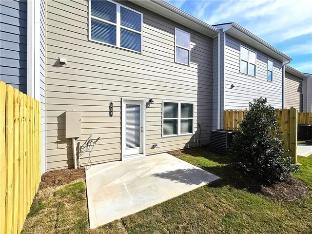 $2,300 | 334 Lanier Circle, Woodstock, GA 30189