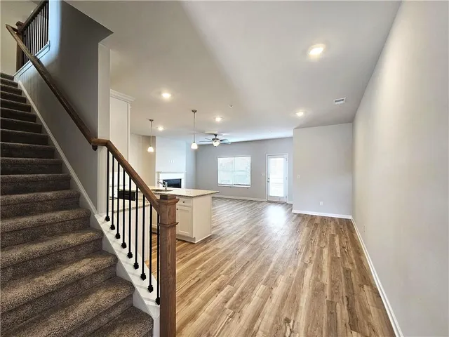 $2,300 | 334 Lanier Circle, Woodstock, GA 30189