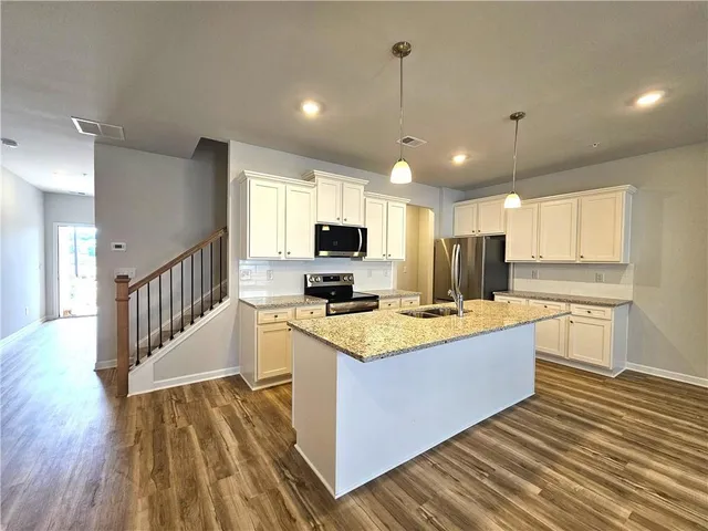 $2,300 | 334 Lanier Circle, Woodstock, GA 30189