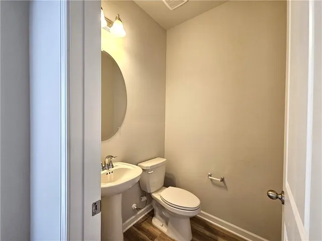 $2,300 | 334 Lanier Circle, Woodstock, GA 30189