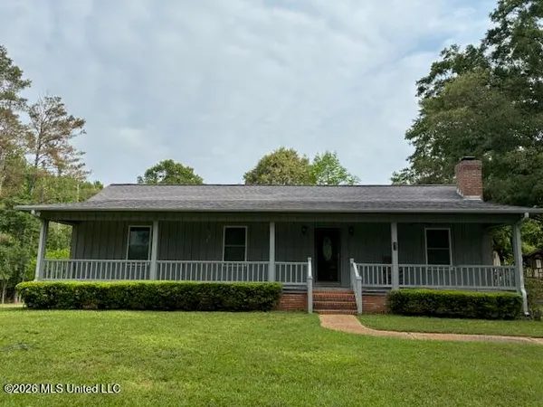 $274,900 | 2500 Ratliff Road, Raymond, MS 39154