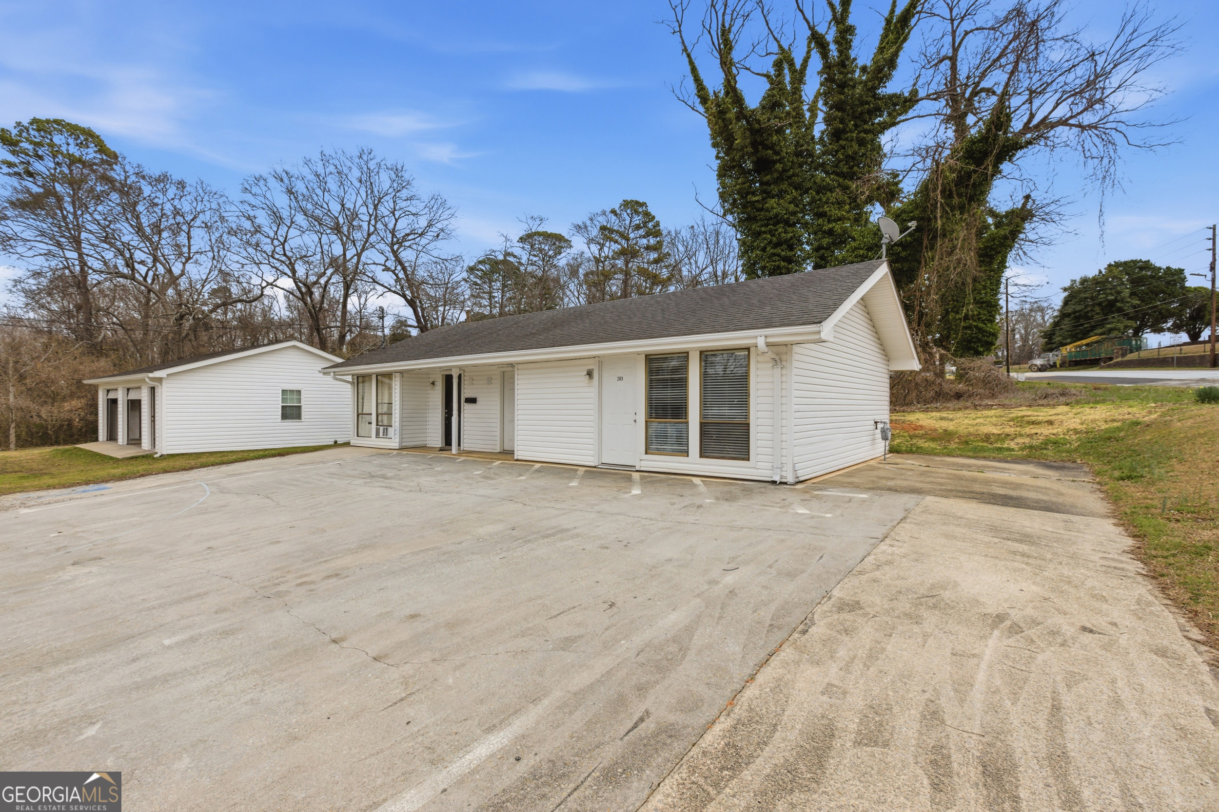 201-203 Remsdale Street Toccoa, GA 30577 - Photo 2 of 30