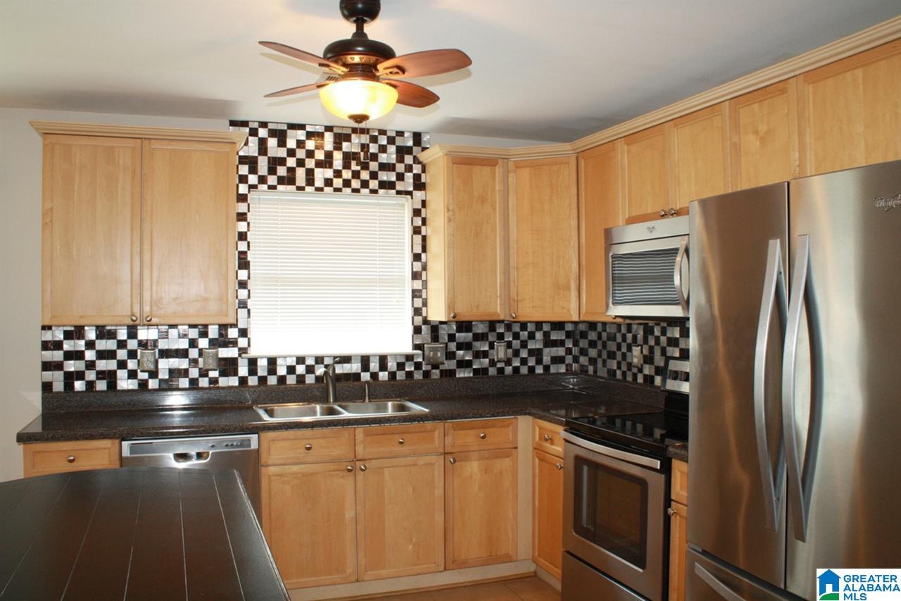 4088 Forest Lakes Road Sterrett, AL 35147 - Photo 12 of 36