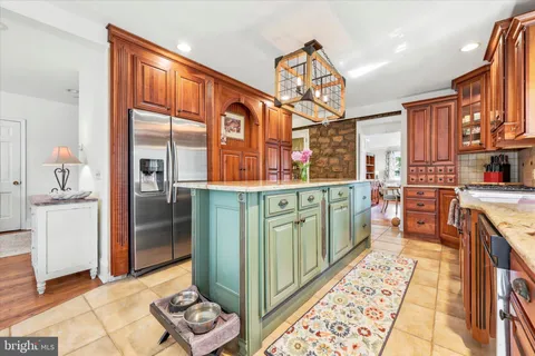 $980,000 | 1622 Jarrettown Road, Dresher, PA 19025