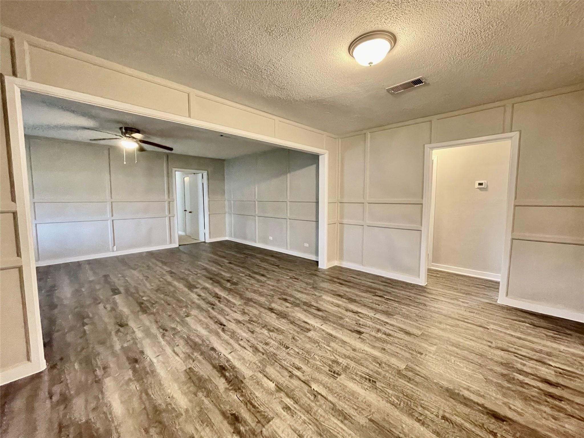 1827 Neuman La Marque, TX 77568 - Photo 6 of 23 a view of empty room