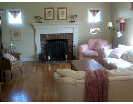 35 Stonybrook Road Marshfield, MA 02050 - Photo 3 of 5 Gallery Image 3