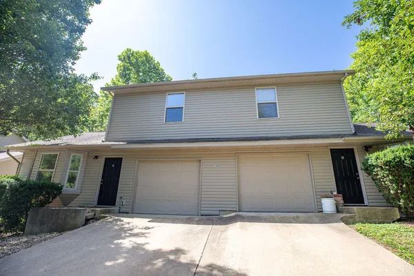 $298,900 | 1293 Hillcrest Place, Unit A&B, Branson, MO 65616