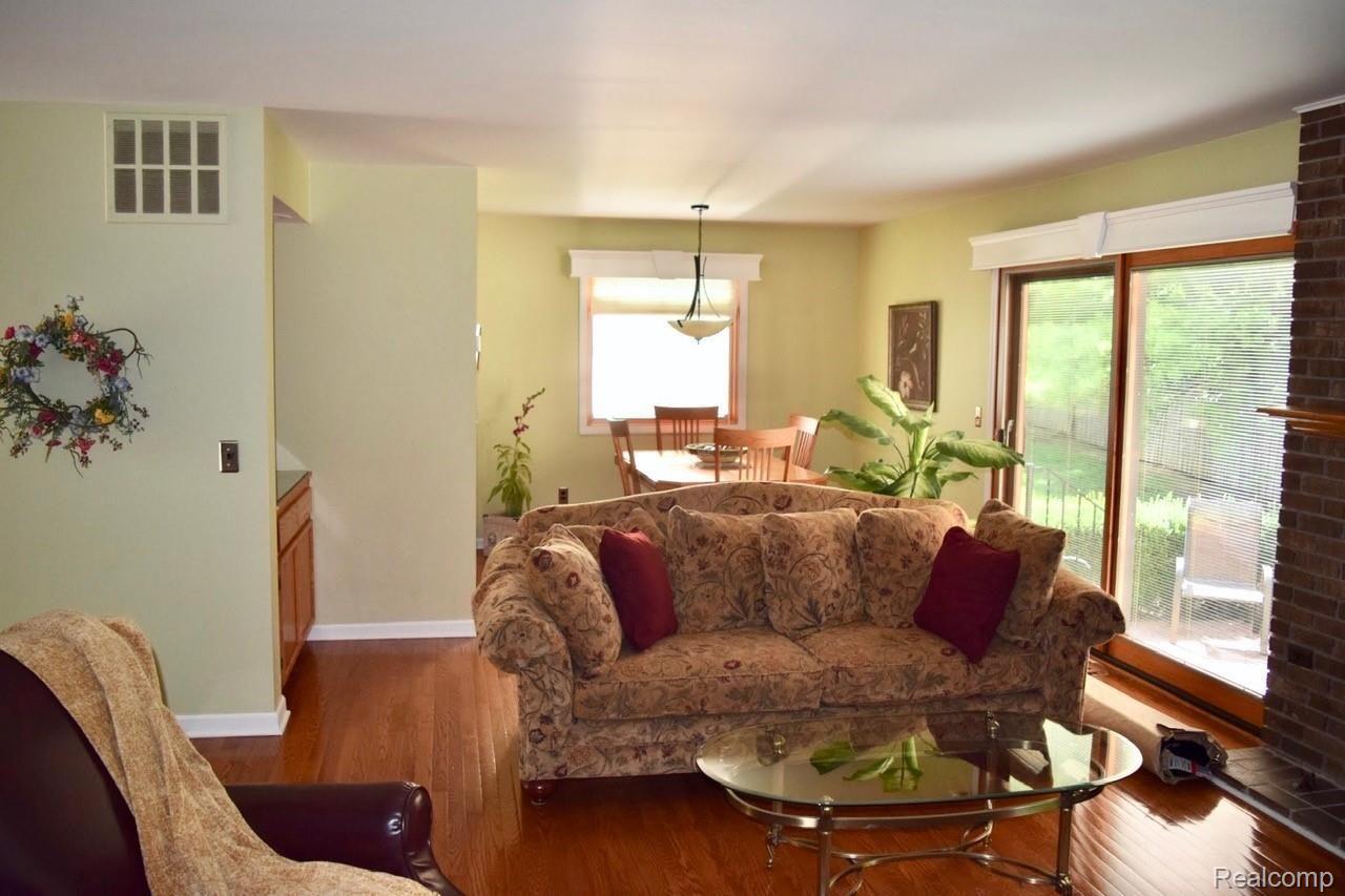 2893 Meadowbrook Drive Rochester, MI 48309 - Photo 18 of 36 DSC_0016.JPG