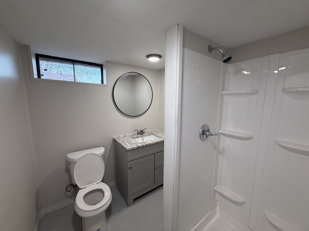 24 Daley Street Chicopee, MA 01013 - Photo 15 of 23