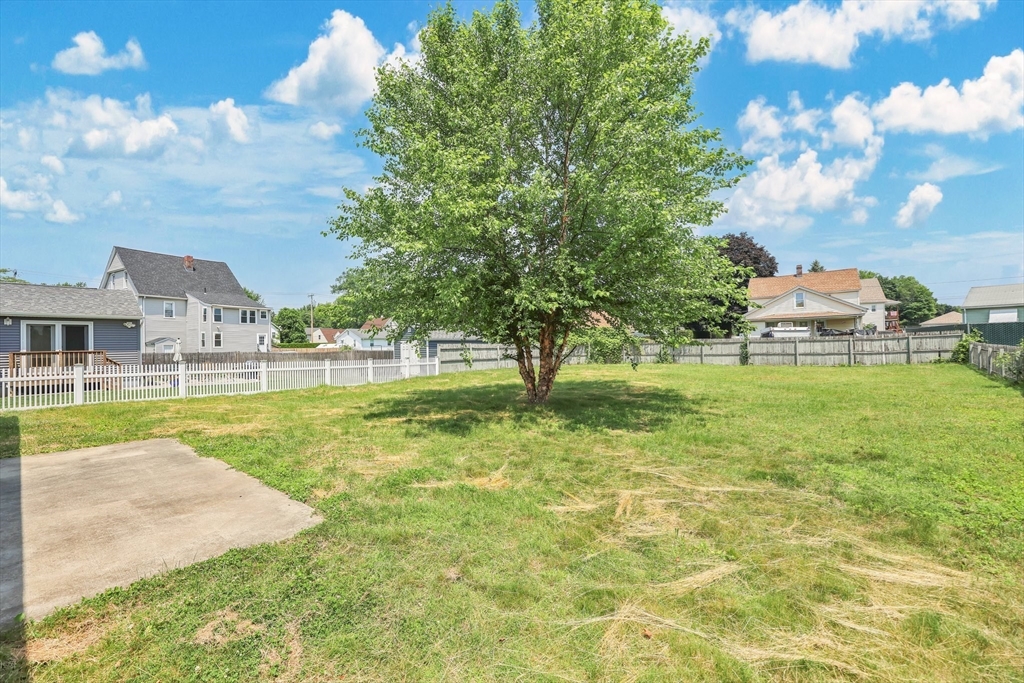 24 Daley Street Chicopee, MA 01013 - Photo 18 of 23