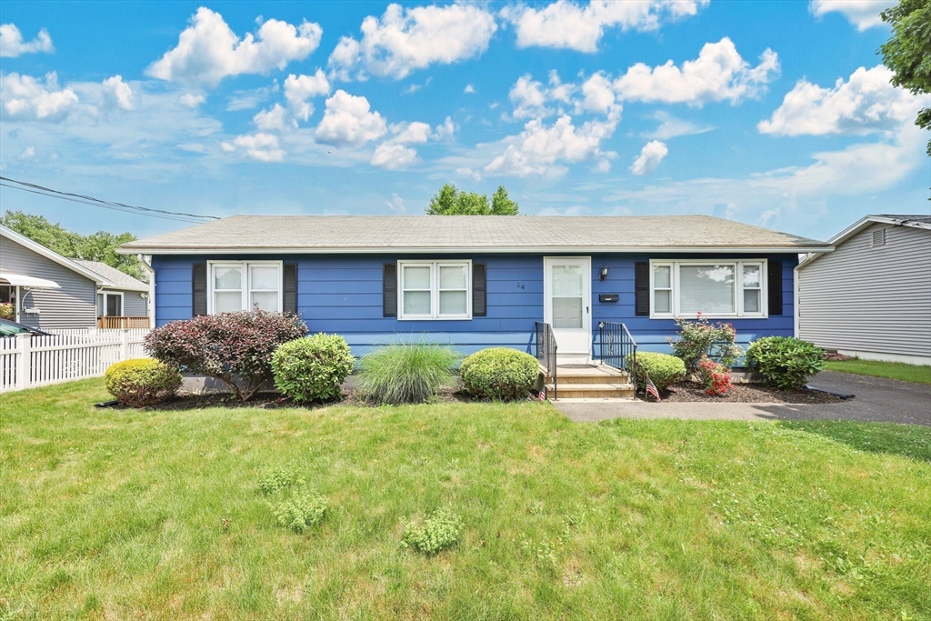 24 Daley Street Chicopee, MA 01013 - Photo 2 of 23