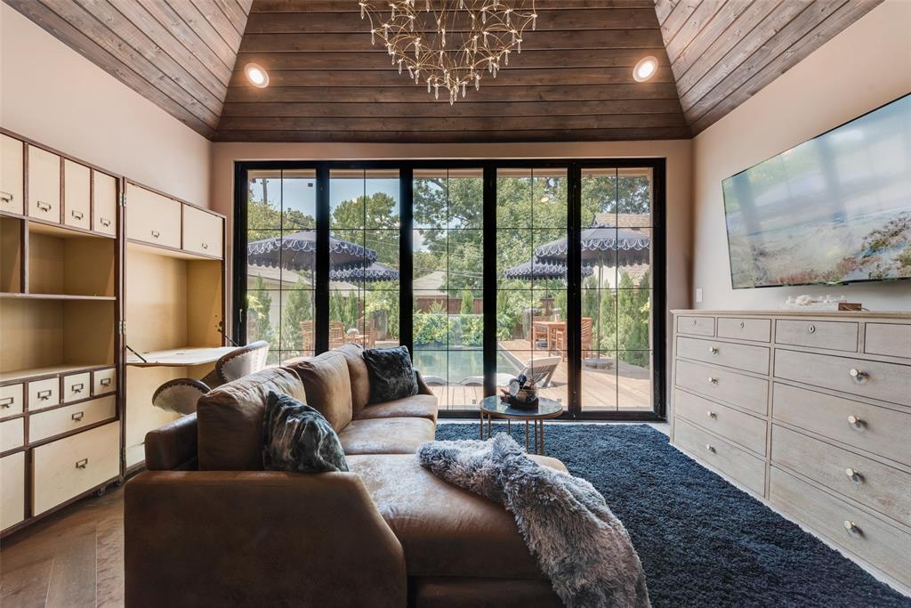 717 Ridgeway Street Dallas, TX 75214 - Photo 8 of 24