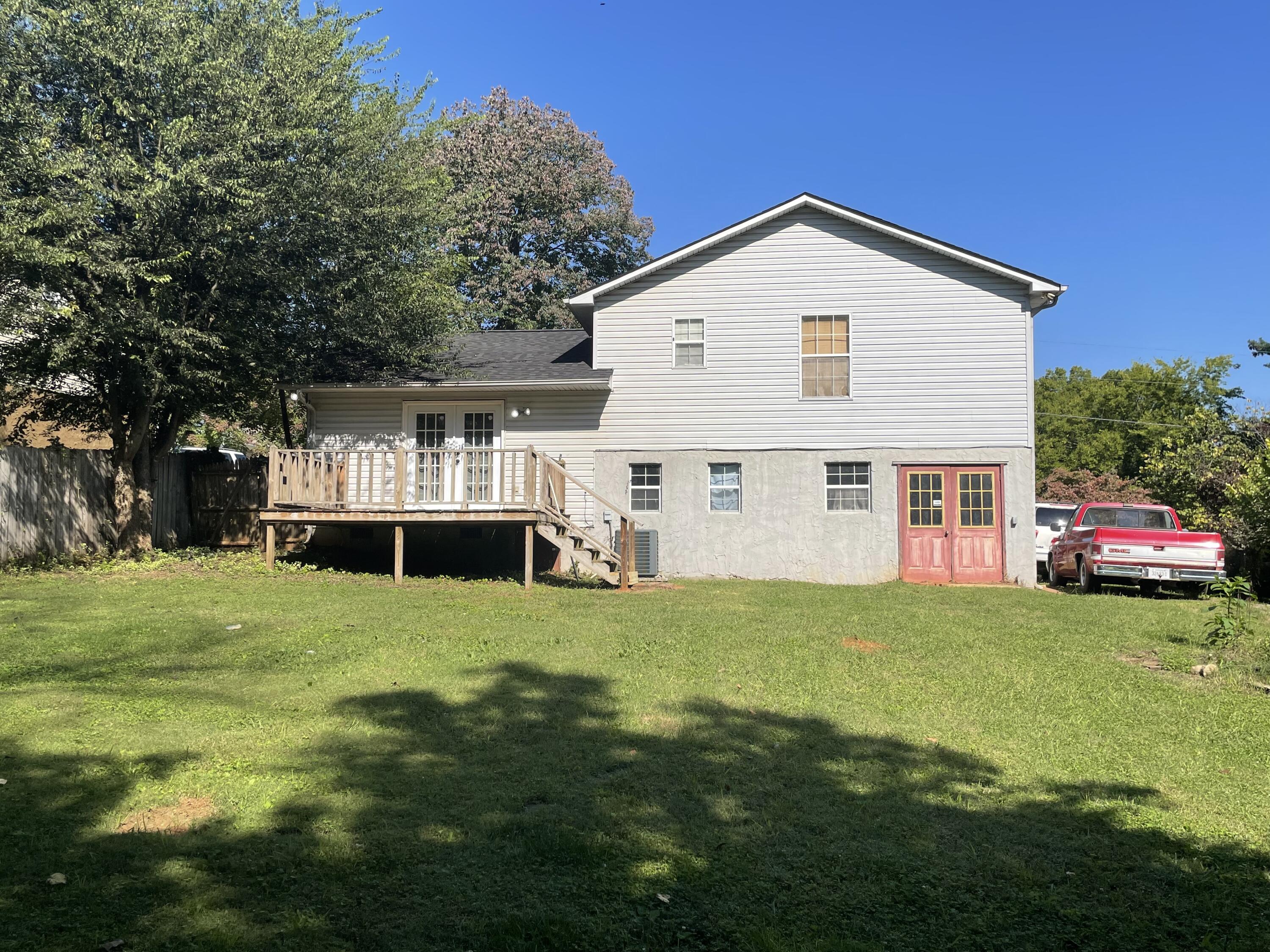 2050 Highland Road Maryville, TN 37801 - Photo 4 of 12 8A4ED75D-BF03-4B7D-9034-F626EF0B2805