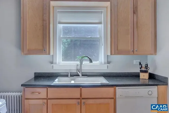 $3,000 | 1601 Del Mar Drive, Charlottesville, VA 22903