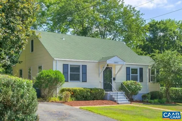 $3,000 | 1601 Del Mar Drive, Charlottesville, VA 22903