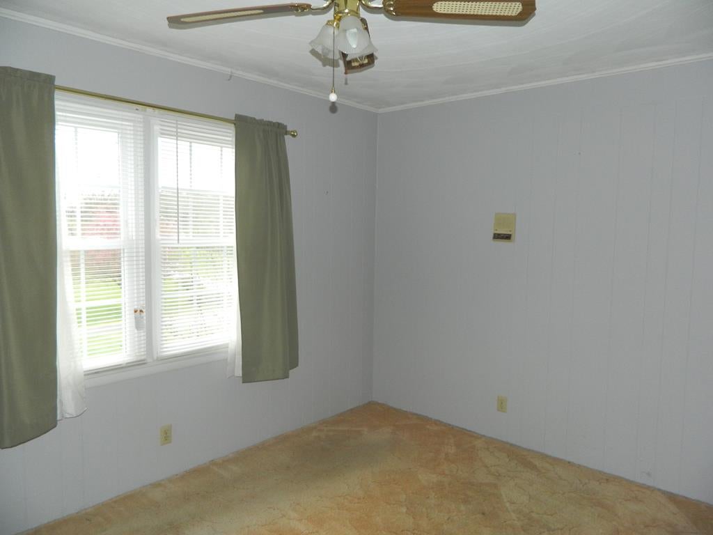 965 Grubmore Road Marion, VA 24354 - Photo 9 of 28 Gallery Image 9