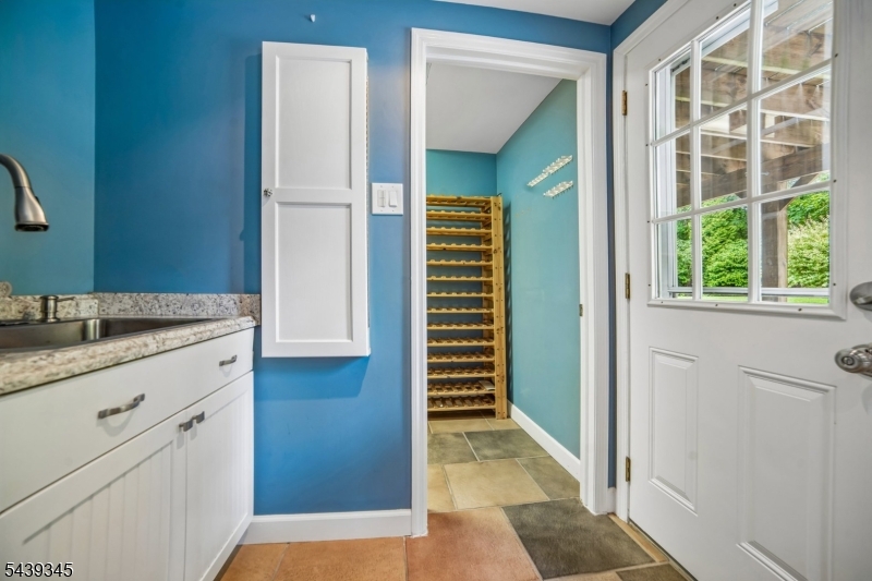 87 Reinman Road Warren, NJ 07059 - Photo 30 of 43