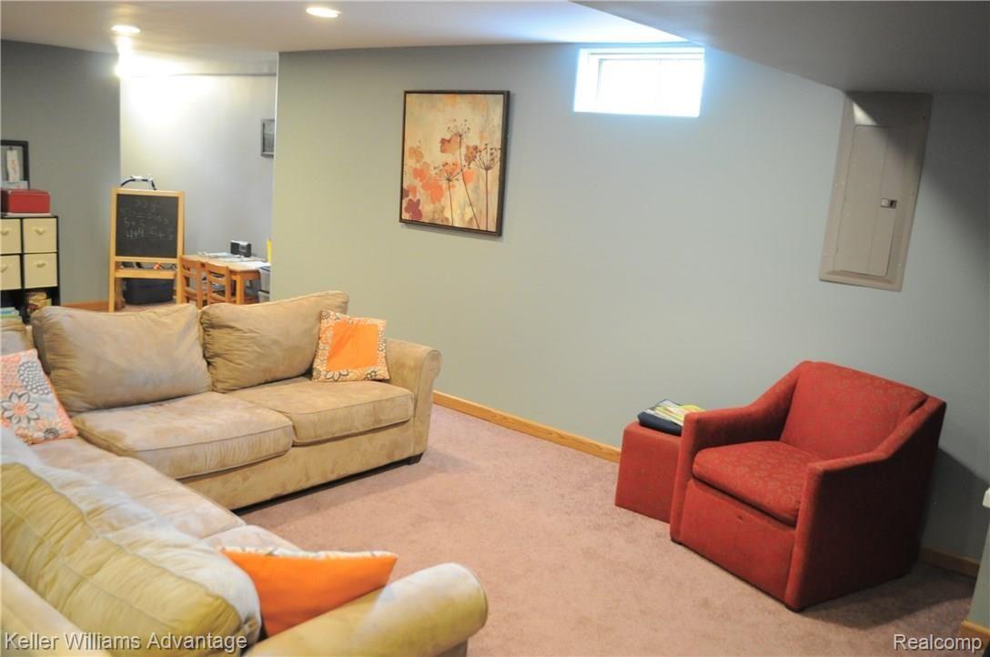 1203 Booth Street Howell, MI 48843 - Photo 26 of 28 DSC_3279.JPG