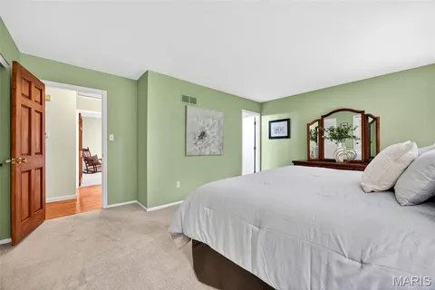 $475,000 | 12464 Meadow Green Place, St. Louis, MO 63141