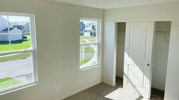$474,990 | 9986 Edgebrook Lane, Huntley, IL 60142